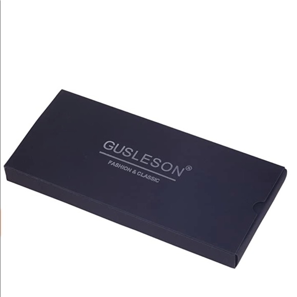 GUSLESON Solid Color Pocket Square in Gift Box - Picture 7 of 7